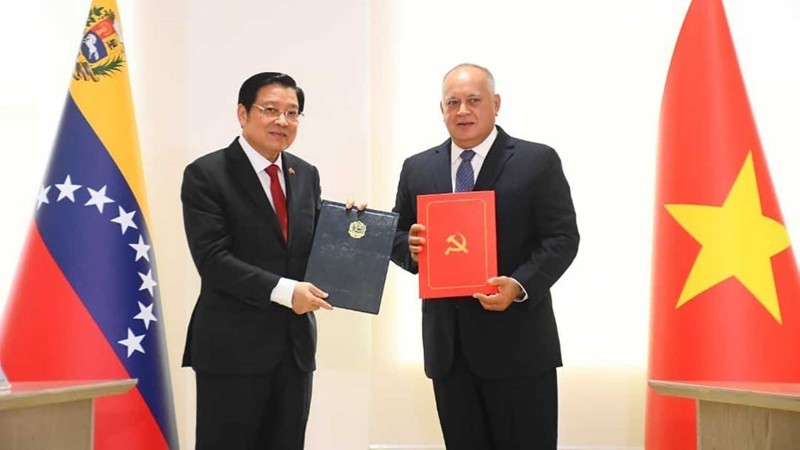 Стороны подписали Соглашение о сотрудничестве между КПВ и ЕСПВ. Фото: ВИА