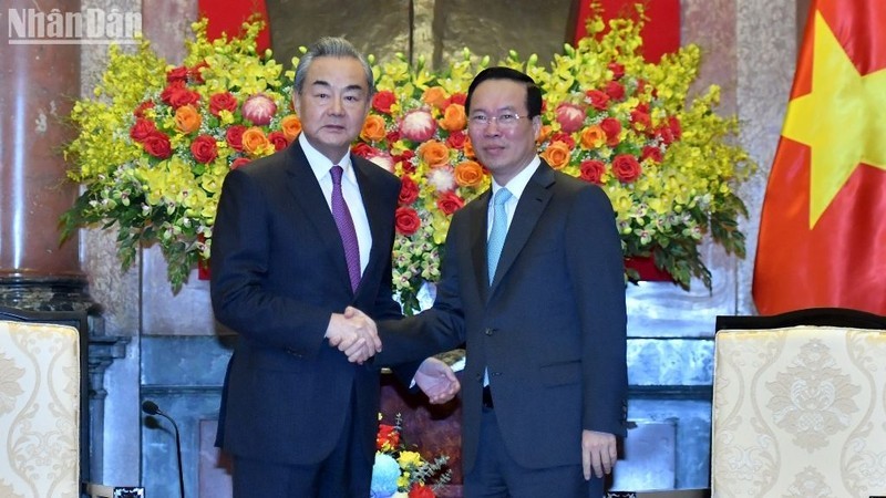 Президент Во Ван Тхыонг и Министр иностранных дел Китая Ван И. Фото: Данг Кхоа