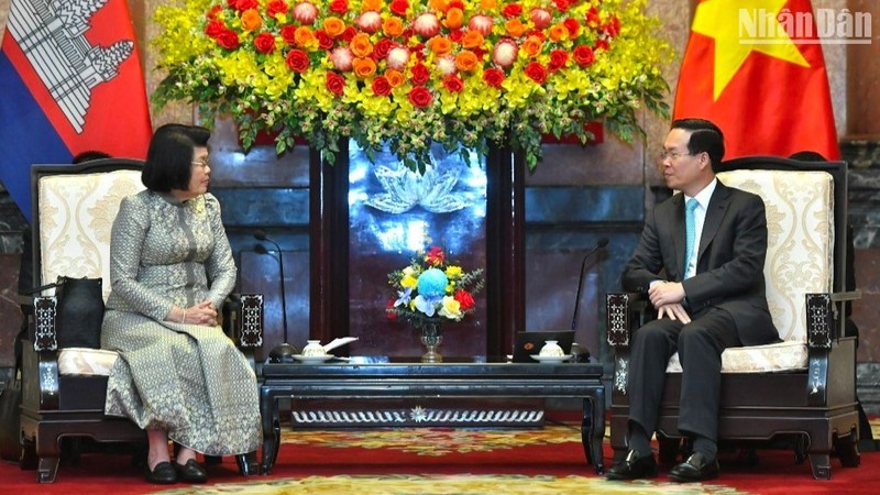 Президент Во Ван Тхыонг принимает Председателя НА Камбоджи Самдек Кхуон Судари. Фото: Данг Кхоа