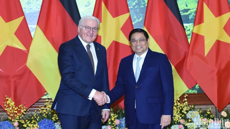 Премьер-министр Фам Минь Тьинь и Президент Германии. Фото: Чан Хай