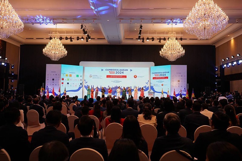 Бизнес-саммита Камбоджа-АСЕАН – 2024 проходит 2 и 3 апреля в Пномпене (Камбоджа).