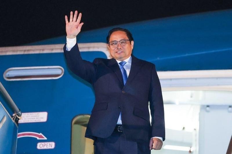 Рано утром 9 декабря Премьер-министр Вьетнама Фам Минь Тьинь отправился в страны ЕС с визитами и для участия в саммите АСЕАН-ЕС. Фото: VGP