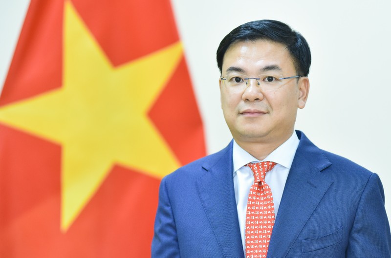 Заместитель министра иностранных дел Фам Куанг Хиеу.