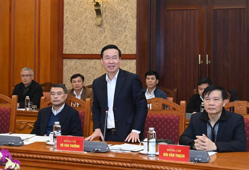 Постоянный член Секретариата ЦК КПВ Во Ван Тхыонг выступает с речью. Фото: Зюи Линь