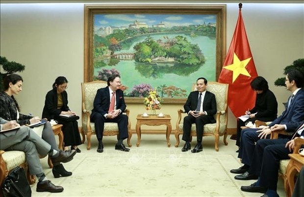 Вице-премьер Чан Лу Куанг принял Чрезвычайного и Полномочного посла США во Вьетнаме Марка Э. Кнаппера. Фото: ВИА