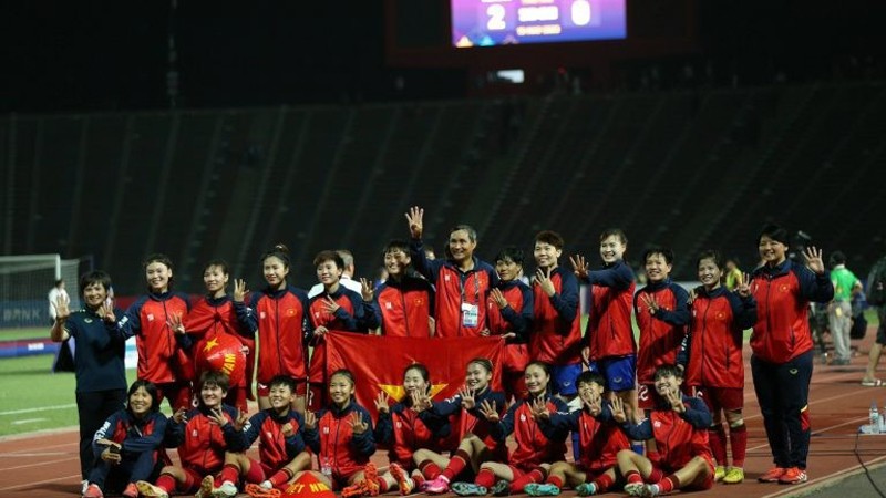 Женская сборная Вьетнама совершила чудо, завоевав золотую медаль 4 раза подряд. Фото: Федерация футбола Вьетнама
