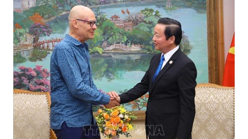 Вице-премьер Чан Хонг Ха (справа) и Посол Нидерландов во Вьетнаме Кеес ван Баар. Фото: ВИА