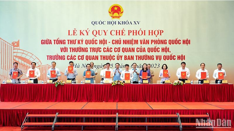 Церемония подписания Положения о координации действий. Фото: Зюи Линь