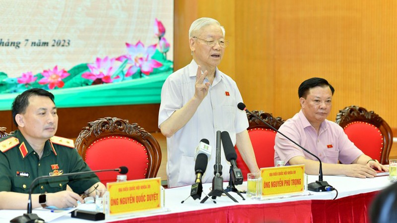 Генеральный секретарь ЦК КПВ Нгуен Фу Чонг выступает с речью. Фото: Данг Кхоа
