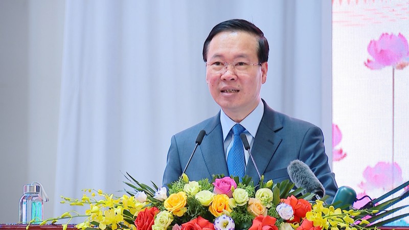 Президент Во Ван Тхыонг выступает на рабочей встрече. Фото: Хонг Куан