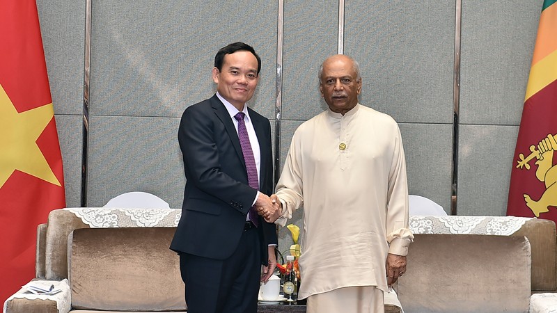 Вице-премьер Чан Лыу Куанг (слева) и Премьер-министр Шри-Ланки Динеш Гунавардена. Фото: МИД Вьетнама