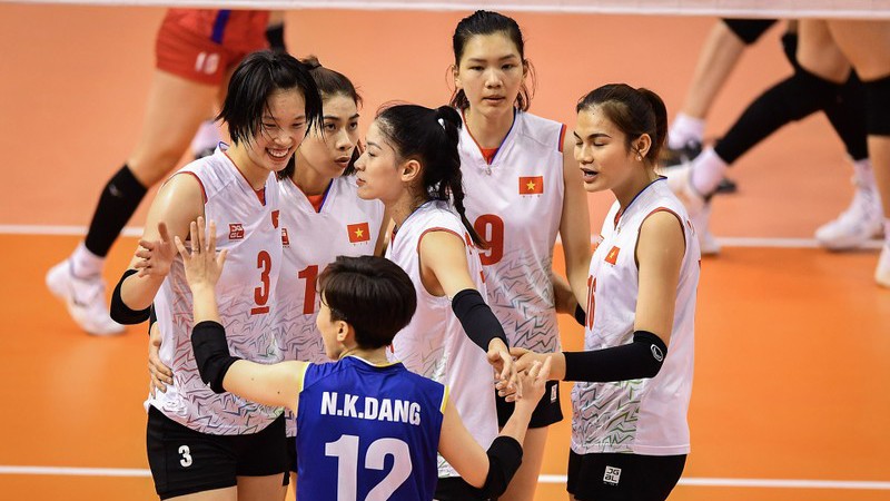 Женская сборная Вьетнама соревновалась изо всех сил в матче против сборной Японии. Фото: AVC