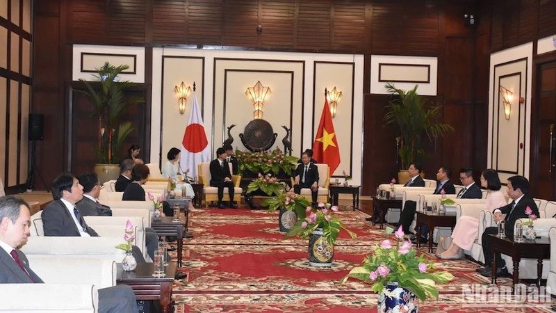 Общий вид встречи между руководителми Дананга и японской делегацией. Фото: Ань Дао