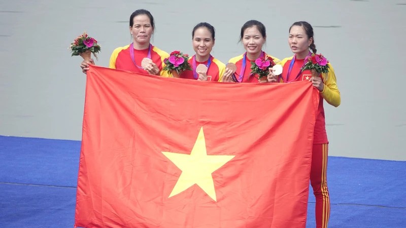 Спортсменки женской сборной по академической гребле завоевали бронзовую медаль. Фото: Нам Чунг