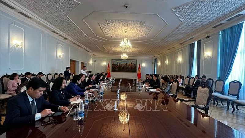 Общий вид переговоров с Заместителем Торага Жогорку Кенеша Кыргызской Республики Джамилей Исаевой. Фото: ВИА