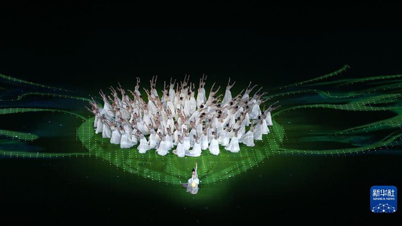 Церемония закрытия прошла в Олимпийском спортивном центре Ханчжоу.