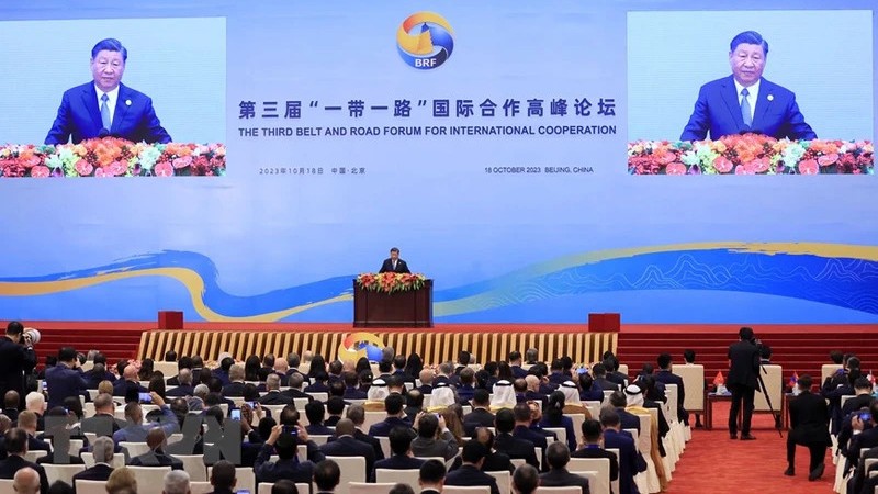 Председатель КНР Си Цзиньпин выступает со вступительной речью. Фото: ВИА