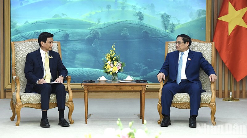 Премьер-министр Фам Минь Тьинь и Вице-премьер, Министр иностранных дел Таиланда Парнпри Бахиддха-Нукара. Фото: Чан Хай