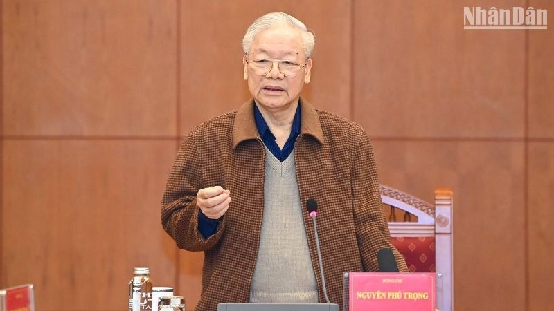Генеральный секретарь ЦК КПВ Нгуен Фу Чонг выступает на заседании. Фото: Зюи Линь