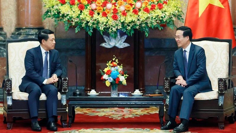 Президент Во Ван Тхыонг принимает Вице-премьера, Министра иностранных дел Лаоса Салымсая Коммасита. Фото: ВИА