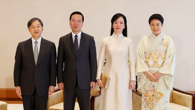 Президент Во Ван Тхыонг с супругой и Император Нарухито с Императрицей. Фото: ВИА