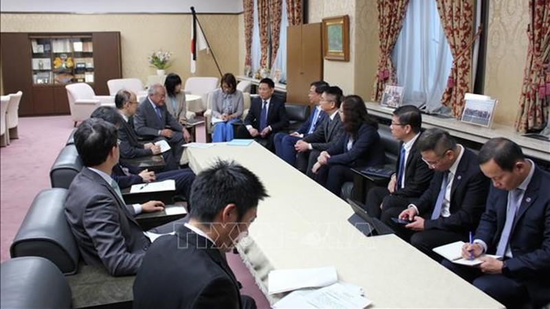 Общий вид рабочей встречи между министрами финансов Вьетнама и Японии. Фото: ВИА