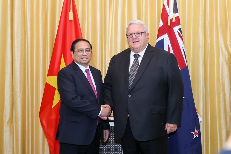 Премьер-министр Фам Минь Тьинь и Председатель Парламента Новой Зеландии Джерри Браунли. Фото: ВИА