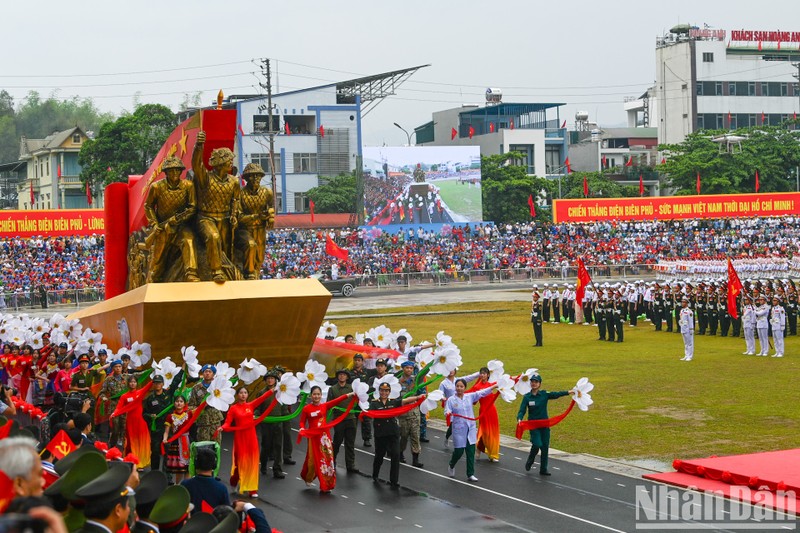 Церемония празднования 70-летия победы в битве при Дьенбьенфу