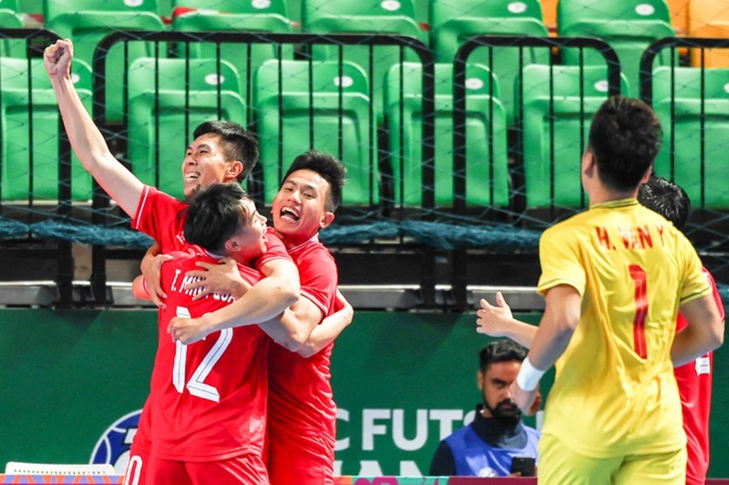 Сборная Вьетнама по футзалу под руководством тренера Диего Джустоцци занимает 33-е место в мире. Фото: Федерация футбола Вьетнама