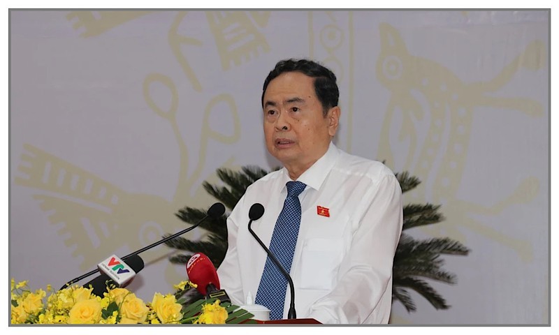 Председатель НС Чан Тхань Ман выступает с речью. Фото: ВИА