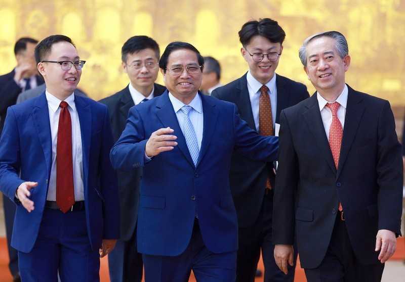 Премьер-министр Фам Минь Тьинь и Посол Китая во Вьетнаме Сюн Бо. Фото: Чан Хай