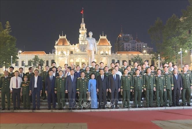 Руководители Партии и Государства на программе. Фото: ВИА