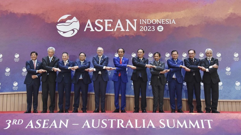 Руководители АСЕАН и Премьер-министр Австралии Энтони Альбанезе на саммите.