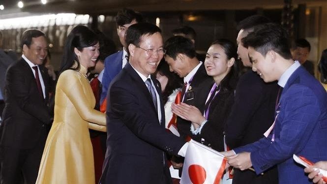Президент Во Ван Тхыонг с супругой прибыл в международный аэропорт Ханэда в Токио. Фото: ВИА