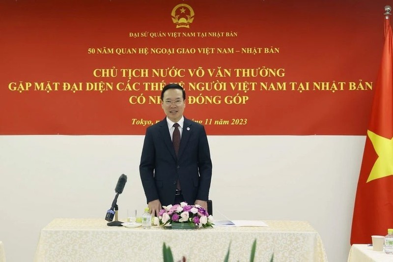 Президент Во Ван Тхыонг выступает с речью на встрече с представителями поколений вьетнамцев в Японии. Фото: ВИА