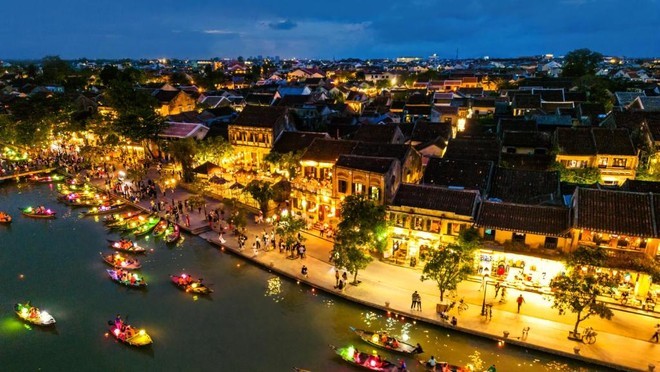 Ночной Хойан. Фото: vietnamplus.vn