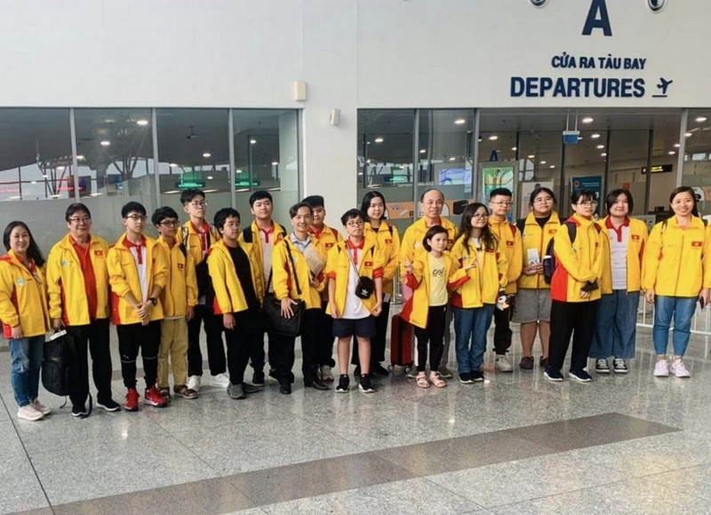 Делегация вьетнамских игроков, принявших участие в молодежном чемпионате Азии по шахматам 2024 года в Казахстане. Фото: Facebook Вьетнамской шахматной федерации