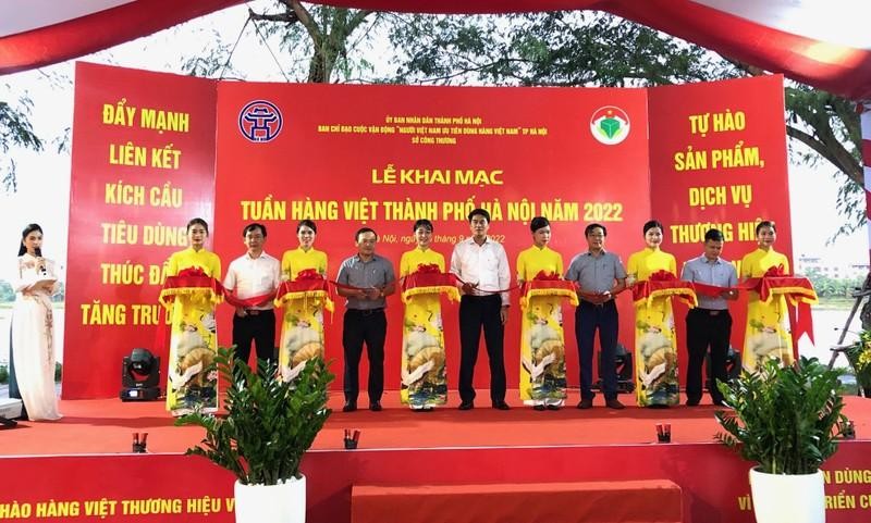 Церемония открытия Недели вьетнамских товаров Ханоя. Фото: Нгуен Чанг