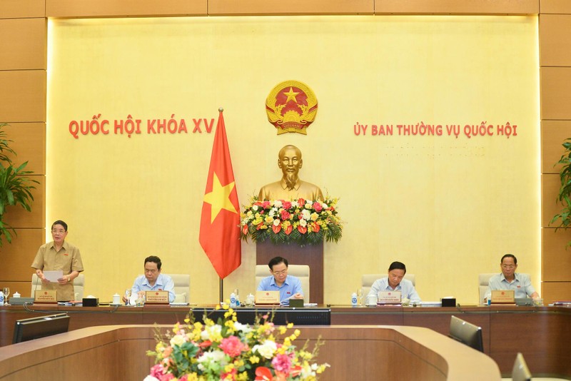 Руководители НС на закрытии заседания. Фото: quochoi.vn