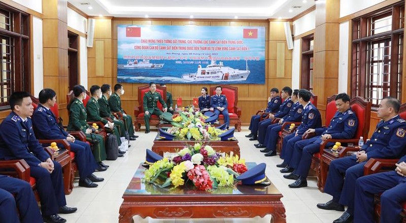 Общий вид встречи между Командованием береговой охраны 1-го района и делегацией сил береговой охраны Китая. Фото: qdnd.vn