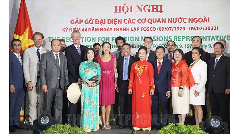 Участники встречи. Фото: hcmcpv.org.vn