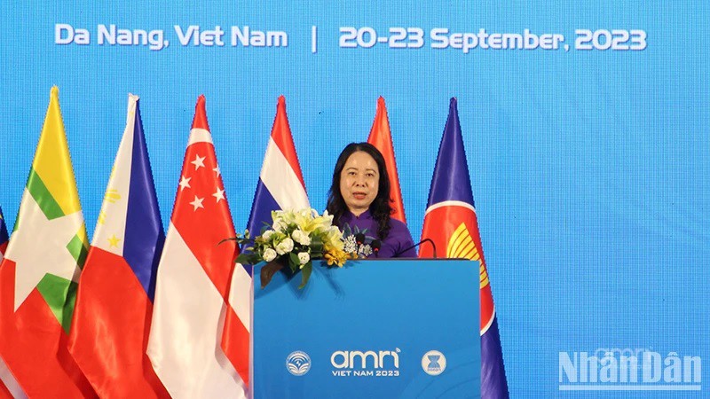 Вице-президент Вьетнама Во Тхи Ань Суан выступает на открытии AMRI-16.