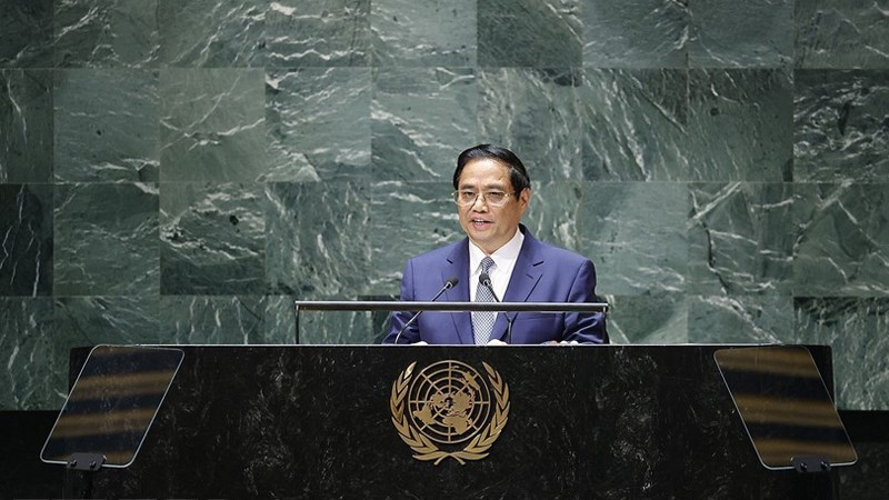 Премьер-министр Фам Минь Тьинь выступает на дебатах высокого уровня 78-й сессии ГА ООН. Фото: ВИА