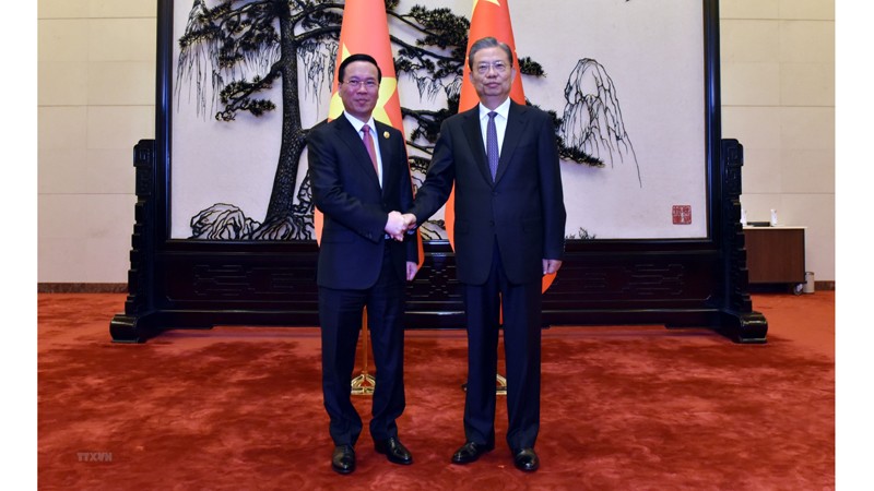 Президент Вьетнама Во Ван Тхыонг (слева) и Председатель ПК ВСНП Чжао Лэцзи. Фото: ВИА