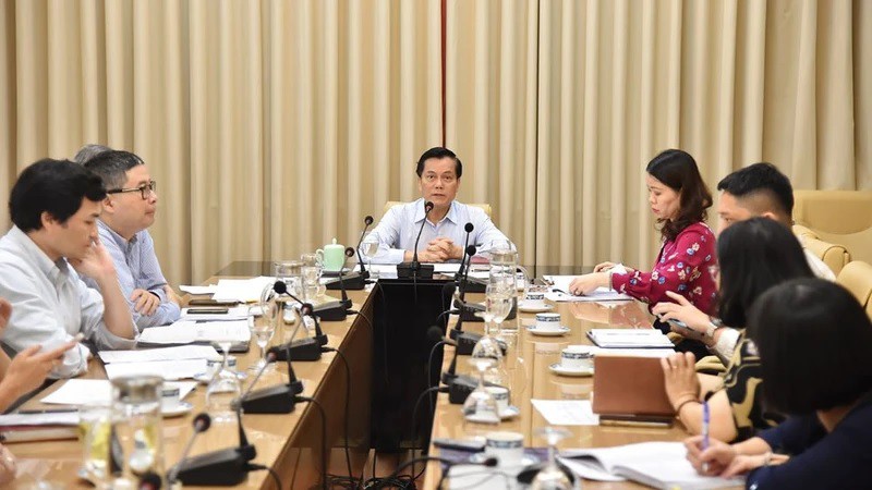 Заместитель министра Ха Ким Нгок председательствует на заседании. Фото: МИД Вьетнама