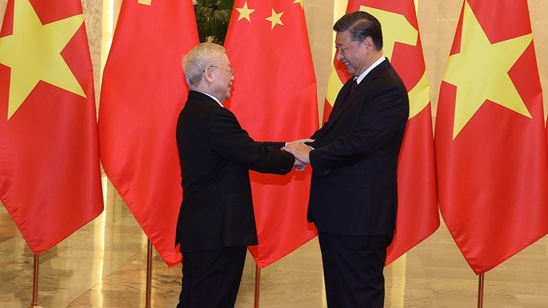 Генеральный секретарь ЦК КПВ Нгуен Фу Чонг (слева) и Генеральный секретарь ЦК КПК, Председатель КНР Си Цзиньпин. Фото: ВИА
