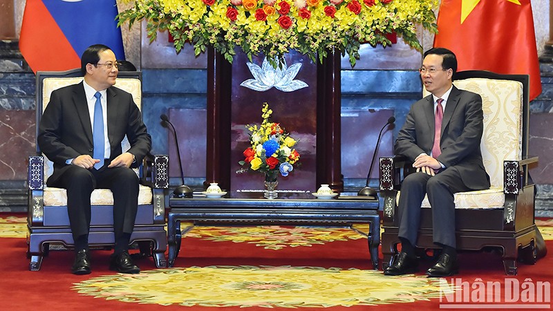 Вьетнам и Лаос неуклонно содействуют сотрудничеству во всех областях