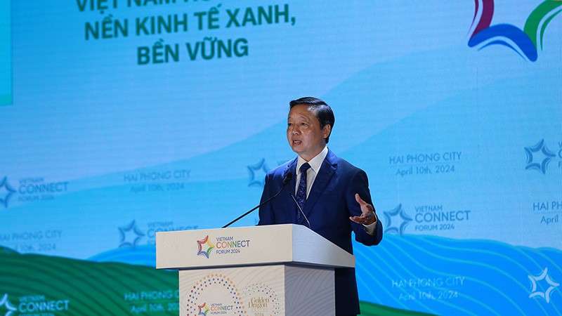 Вице-премьер Чан Хонг Ха выступает на форуме. Фото: VGP