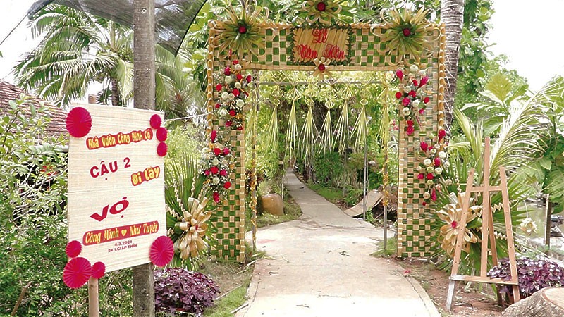 Свадебные ворота – первое, что видят гости, приезжая на свадьбу.