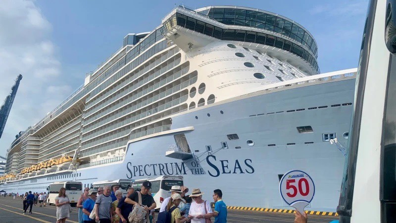 Круизный лайнер «Spectrum of the Seas» привез более 4 тыс. иностранных туристов в провинцию Бариа-Вунгтау в феврале 2024 года.